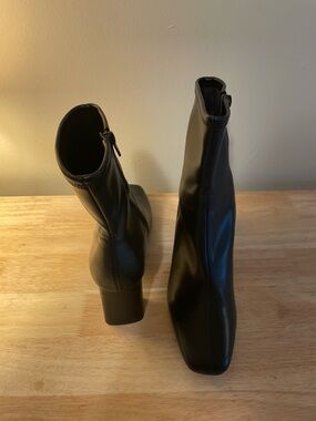 Steve Madden Black Square-Toe Block-Heel Ankle Boots